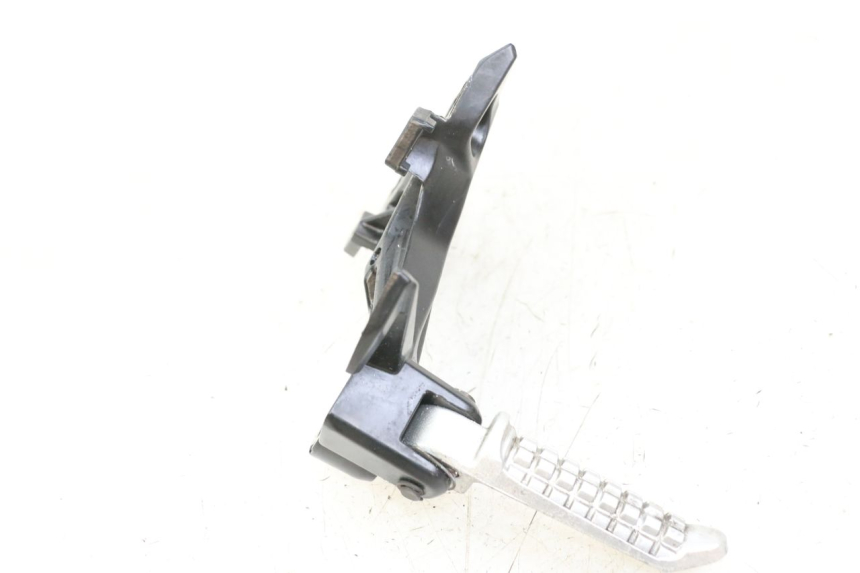 photo de FUSSRASTEN HALTEPLATTEN HINTEN RECHT EBROH BRAVO GLE 1 (2020 - 2024) - Detailansicht des Bauteils