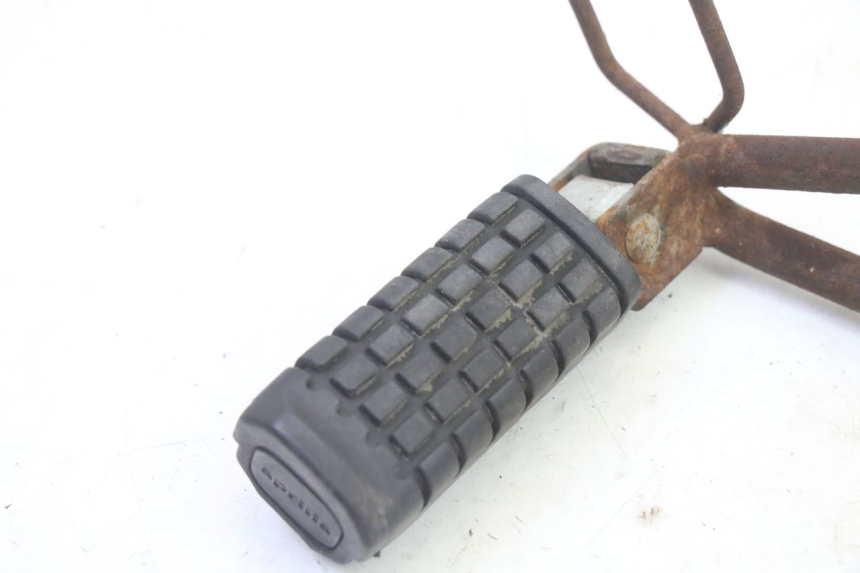 photo de FUSSRASTEN HALTEPLATTEN HINTEN RECHT APRILIA ETX 125 (1998 - 2002) - Detailansicht des Bauteils