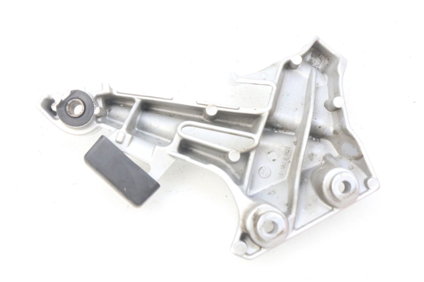 photo de RECHTE HINTERE FUßRASTENHALTERUNG YAMAHA FJR ABS 1300 (2016 - 2020) - Detailansicht des Bauteils