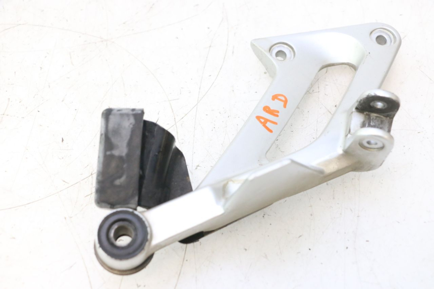 photo de FUSSRASTEN HALTEPLATTEN HINTEN RECHT YAMAHA FJR 1300 (2001 - 2005) - Detailansicht des Bauteils