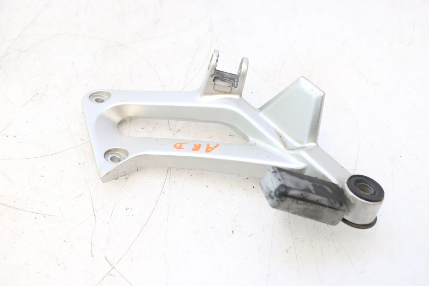 photo de FUSSRASTEN HALTEPLATTEN HINTEN RECHT YAMAHA FJR 1300 (2001 - 2005) - Technische Nahaufnahme