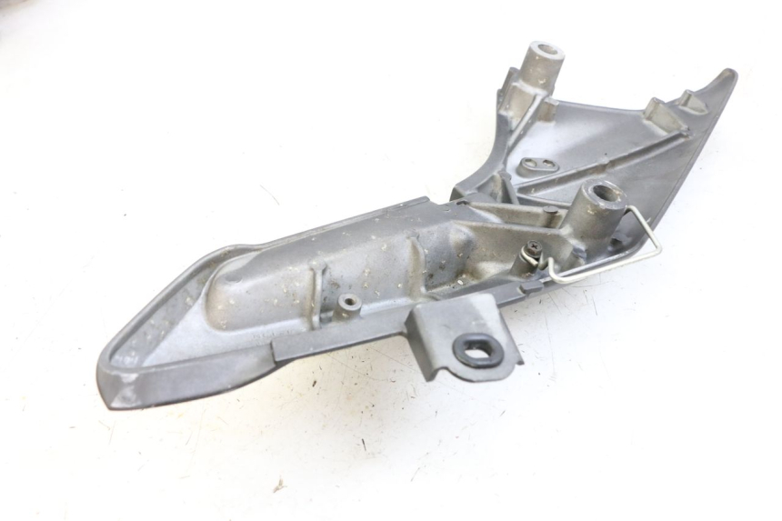 photo de FUSSRASTEN HALTEPLATTEN HINTEN RECHT HONDA FJS SILVER WING SILVERWING 400 (2005 - 2008) - Alternative Perspektive