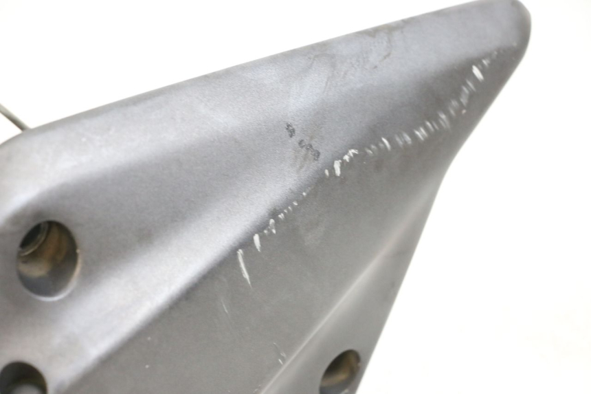 photo de FUSSRASTEN HALTEPLATTEN HINTEN RECHT HONDA FJS SILVER WING SILVERWING 400 (2005 - 2008) - Oberflächenzustand und Material