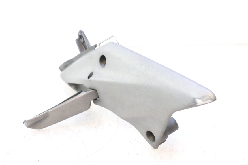 photo de FUSSRASTEN HALTEPLATTEN HINTEN RECHT HONDA FJS SILVER WING SILVERWING 400 (2005 - 2008) - Details der Befestigungspunkte
