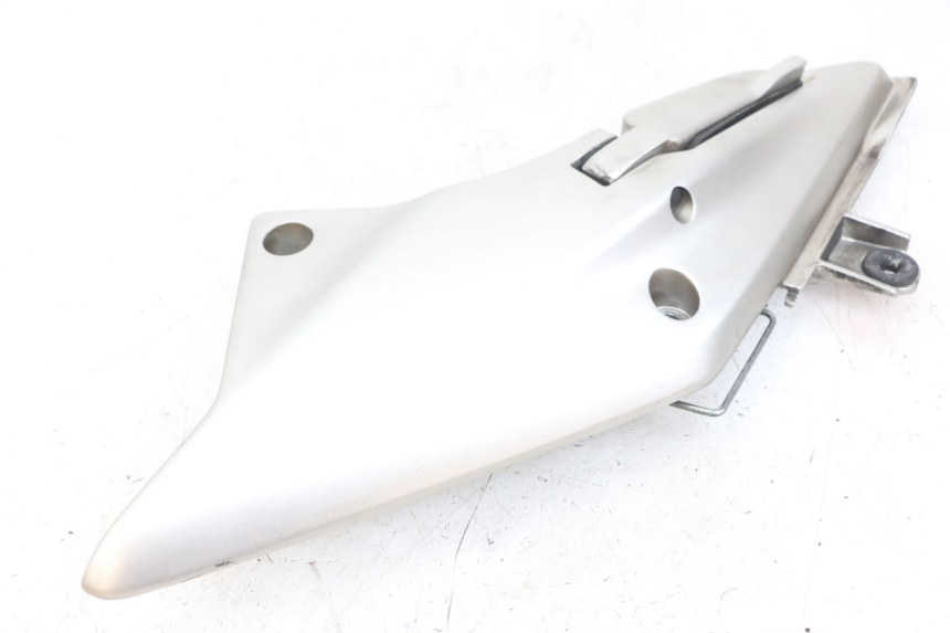 photo de FUSSRASTEN HALTEPLATTEN HINTEN RECHT HONDA FJS SILVERWING SILVER WING 600 (2001 - 2010) - Details der Befestigungspunkte