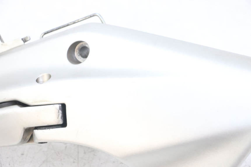 photo de FUSSRASTEN HALTEPLATTEN HINTEN RECHT HONDA FJS SILVERWING SILVER WING 600 (2001 - 2010) - Kennzeichnungen und Originalreferenzen