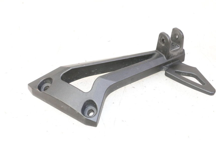 photo de FUSSRASTEN HALTEPLATTEN HINTEN RECHT YAMAHA FZ6 FAZER S2 600 (2007 - 2011) - Alternative Perspektive