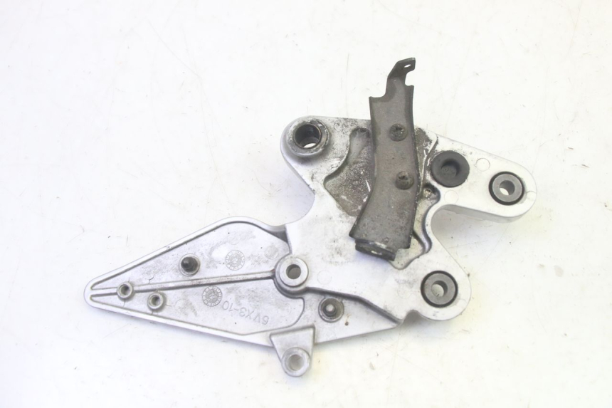 photo de FUSSRASTEN HALTEPLATTEN HINTEN RECHT YAMAHA FZ6 N FAZER 600 (2004 - 2006) - Gesamtansicht des Produkts