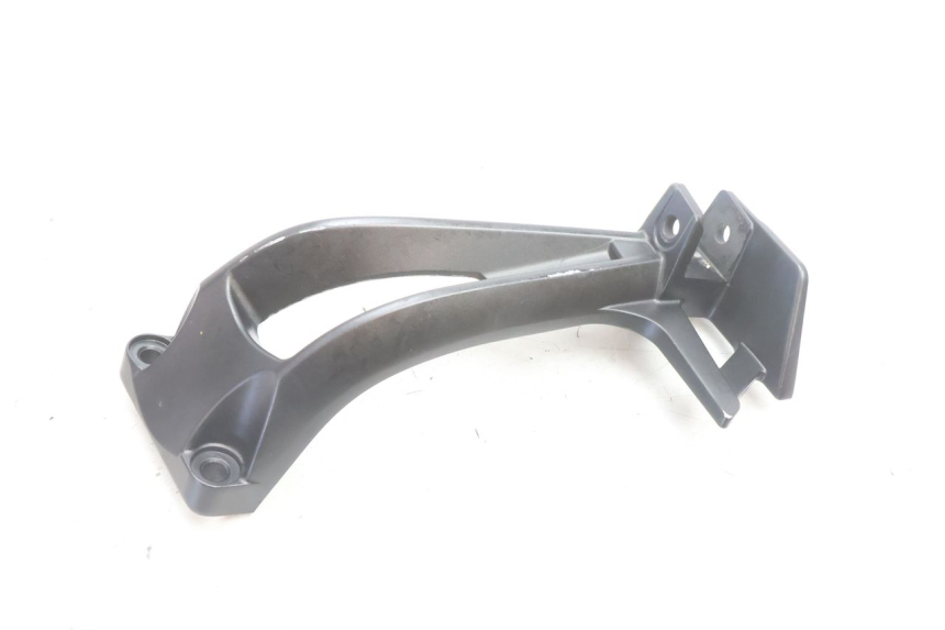 photo de FUSSRASTEN HALTEPLATTEN HINTEN RECHT YAMAHA FZ8 800 (2010 - 2016) - Alternative Perspektive