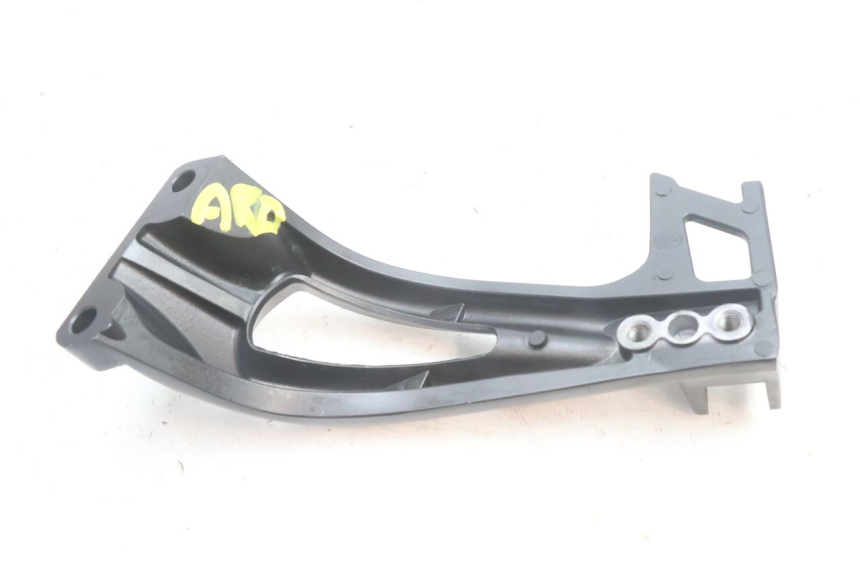 photo de FUSSRASTEN HALTEPLATTEN HINTEN RECHT YAMAHA FZ8 800 (2010 - 2016) - Oberflächenzustand und Material
