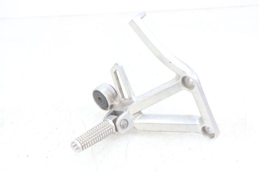 photo de RECHTE HINTERE FUßRASTENHALTERUNG YAMAHA FZS FAZER 600 (1998 - 2001) - Hauptansicht