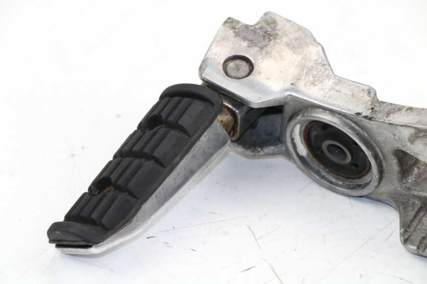 photo de FUSSRASTEN HALTEPLATTEN HINTEN RECHT YAMAHA FZX FAZER 750 (1987 - 1998) - Profilansicht des Ersatzteils