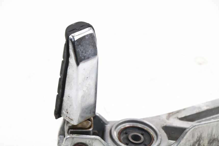 photo de FUSSRASTEN HALTEPLATTEN HINTEN RECHT YAMAHA FZX FAZER 750 (1987 - 1998) - Hauptansicht