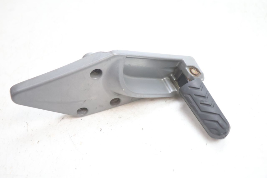 photo de FUSSRASTEN HALTEPLATTEN HINTEN RECHT GILERA GP 800 (2007 - 2013) - Hauptansicht
