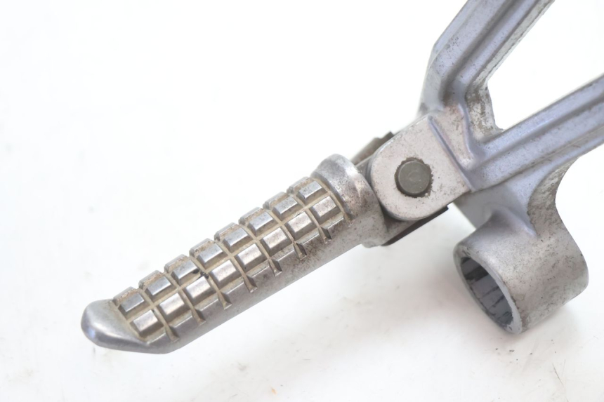 photo de FUSSRASTEN HALTEPLATTEN HINTEN RECHT KAWASAKI GPX F ZX750F 750 (1986 - 1990) - Detailansicht des Bauteils