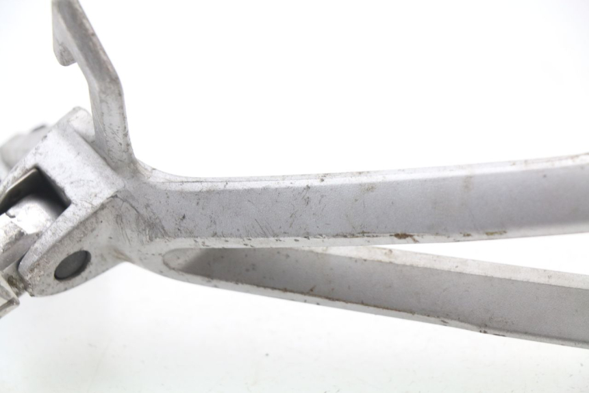 photo de FUSSRASTEN HALTEPLATTEN HINTEN RECHT SUZUKI GSX-R GSXR 600 (2008 - 2010) - Details der Befestigungspunkte