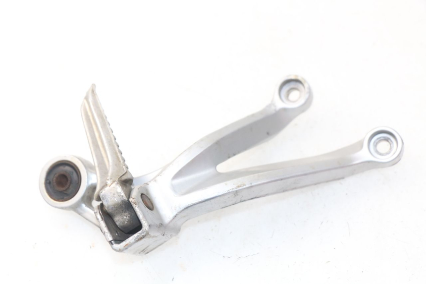 photo de FUSSRASTEN HALTEPLATTEN HINTEN RECHT SUZUKI GSX-R GSXR 600 (2001 - 2003) - Zoom auf Gebrauchszustand