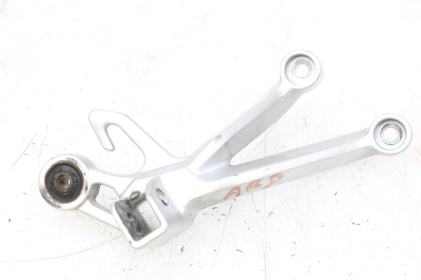 photo de FUSSRASTEN HALTEPLATTEN HINTEN RECHT SUZUKI GSXR GSX-R 1000 (2003 - 2004) - Hauptansicht