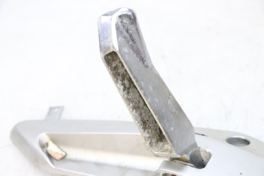 photo de FUSSRASTEN HALTEPLATTEN HINTEN RECHT JM MOTORS GTS 125 (2015 - 2019) - Zoom auf Gebrauchszustand