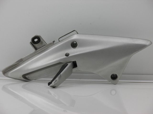 photo de FUSSRASTEN HALTEPLATTEN HINTEN RECHT HONDA FJS SILVER WING ABS 600 (2004 - 2007) - Hauptansicht