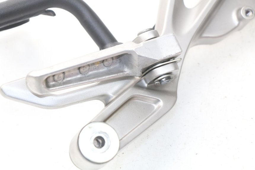 photo de FUSSRASTEN HALTEPLATTEN HINTEN RECHT HONDA INTEGRA NC D 750 (2016 - 2018) - Zoom auf Gebrauchszustand