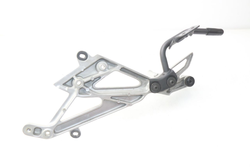 photo de FUSSRASTEN HALTEPLATTEN HINTEN RECHT HONDA INTEGRA NC D 750 (2016 - 2018) - Alternative Perspektive