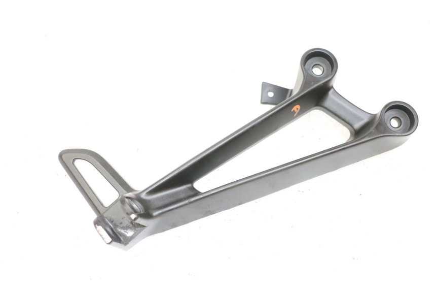 photo de FUSSRASTEN HALTEPLATTEN HINTEN RECHT YAMAHA MT-07 MT07 ABS 700 (2018 - 2020) - Hauptansicht