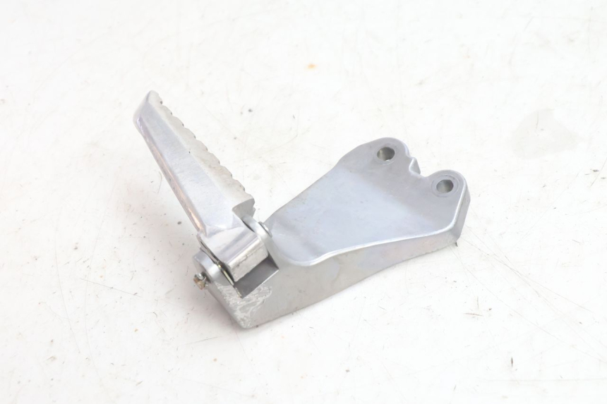 photo de FUSSRASTEN HALTEPLATTEN HINTEN RECHT YAMAHA N-MAX NMAX 125 (2021 - 2024) - Detailansicht des Bauteils