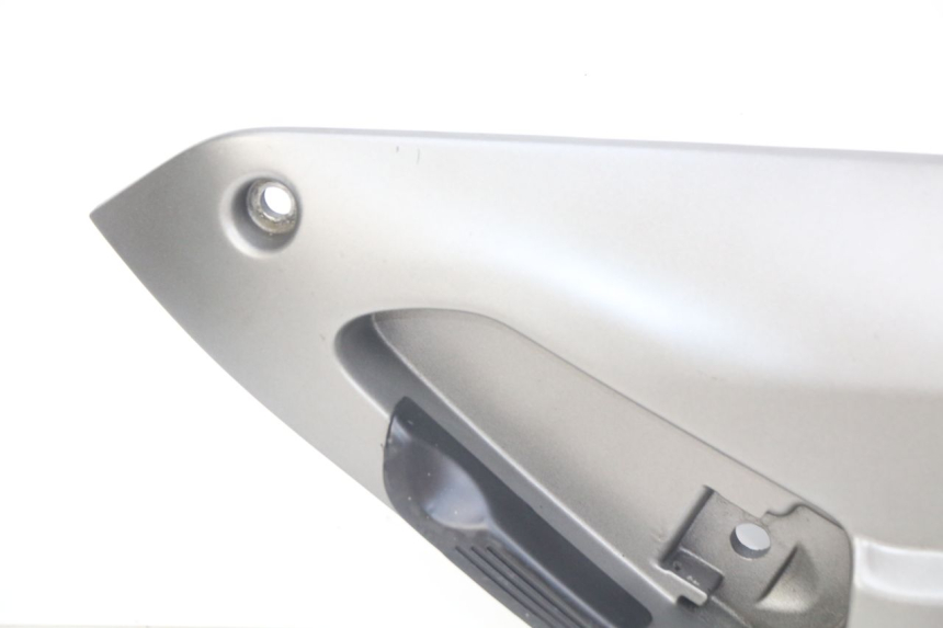 photo de RECHTE HINTERE FUßRASTENHALTERUNG GILERA NEXUS 125 (2009 - 2013) - Details der Befestigungspunkte