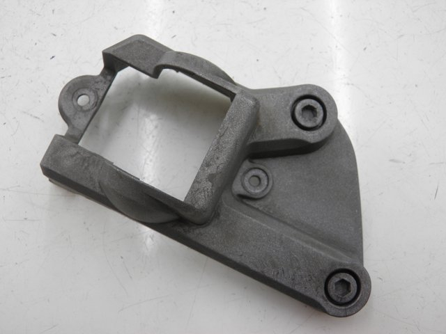 photo de FUSSRASTEN HALTEPLATTEN HINTEN RECHT PEUGEOT JET FORCE CARBU 50 (2003 - 2016) - Hauptansicht