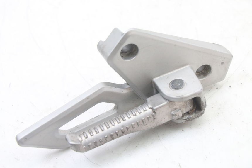 photo de FUSSRASTEN HALTEPLATTEN HINTEN RECHT PEUGEOT SPEEDFIGHT 3 LC 2T 50 (2009 - 2015) - Zoom auf Gebrauchszustand