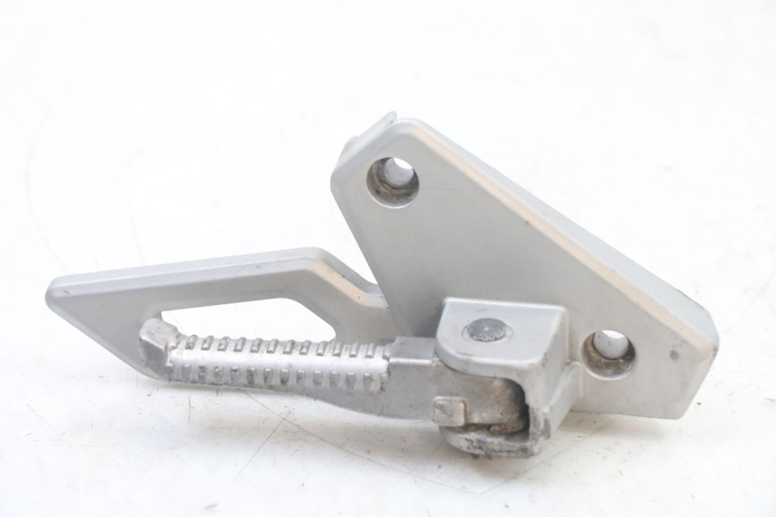 photo de FUSSRASTEN HALTEPLATTEN HINTEN RECHT PEUGEOT SPEEDFIGHT 3 LC 2T 50 (2009 - 2015) - Alternative Perspektive