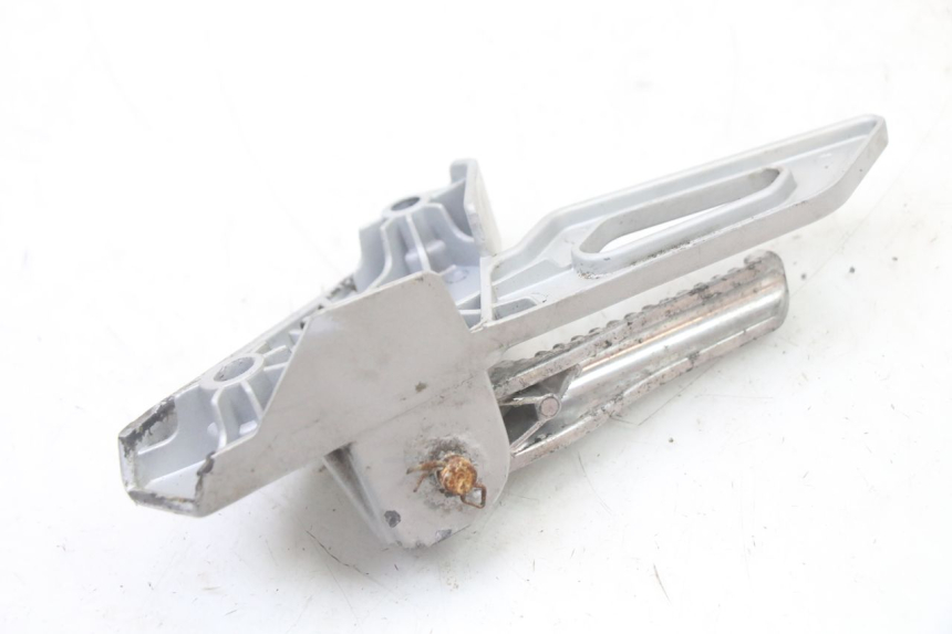 photo de FUSSRASTEN HALTEPLATTEN HINTEN RECHT PEUGEOT SPEEDFIGHT 3 LC 2T 50 (2009 - 2015) - Details der Befestigungspunkte