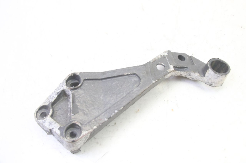 photo de FUSSRASTEN HALTEPLATTEN HINTEN RECHT TRIUMPH SPRINT 900 (1995 - 1998) - Gesamtansicht des Produkts