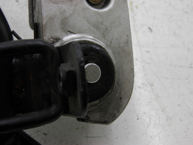 photo de FUSSRASTEN HALTEPLATTEN HINTEN RECHT SYM GTS 125 (2005 - 2008) - Gesamtansicht des Produkts