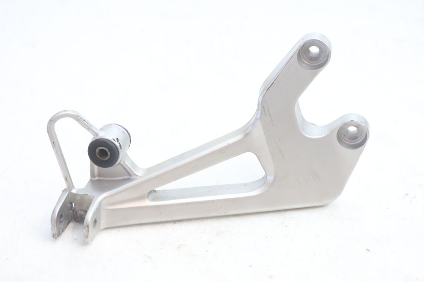 photo de RECHTE HINTERE FUßRASTENHALTERUNG HONDA VFR FI RC46 800 (1998 - 2001) - Hauptansicht