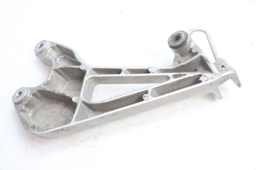 photo de RECHTE HINTERE FUßRASTENHALTERUNG HONDA VFR FI RC46 800 (1998 - 2001) - Oberflächenzustand und Material