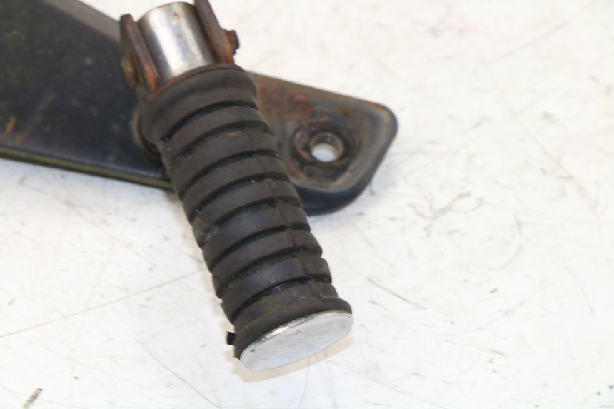 photo de FUSSRASTEN HALTEPLATTEN HINTEN RECHT YAMAHA VIRAGO 125 (1996 - 2003) - Kennzeichnungen und Originalreferenzen