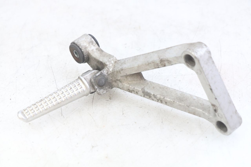 photo de RECHTE HINTERE FUßRASTENHALTERUNG DAELIM VJ ROADWIN FI 125 (2008 - 2017) - Hauptansicht