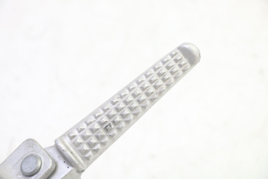 photo de RECHTE HINTERE FUßRASTENHALTERUNG DAELIM VJ ROADWIN FI 125 (2008 - 2017) - Alternative Perspektive