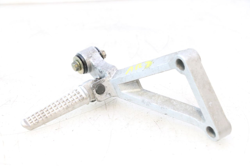photo de FUSSRASTEN HALTEPLATTEN HINTEN RECHT DAELIM VJ ROADWIN 125 (2004 - 2007) - Hauptansicht
