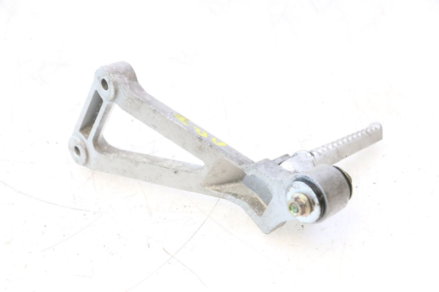 photo de FUSSRASTEN HALTEPLATTEN HINTEN RECHT DAELIM VJ ROADWIN 125 (2004 - 2007) - Zoom auf Gebrauchszustand