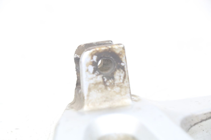 photo de RECHTE HINTERE FUßRASTENHALTERUNG SUZUKI XF FREEWIND 650 (1997 - 2003) - Gesamtansicht des Produkts