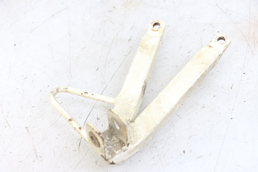 photo de RECHTE HINTERE FUßRASTENHALTERUNG PEUGEOT XP6 50 (1997 - 2003) - Alternative Perspektive