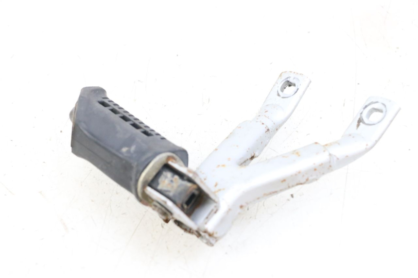 photo de RECHTES HINTERRAD-TRITTBRETTPLATTE HYOSUNG XRX 125 (2000 - 2008) - Detailansicht des Bauteils