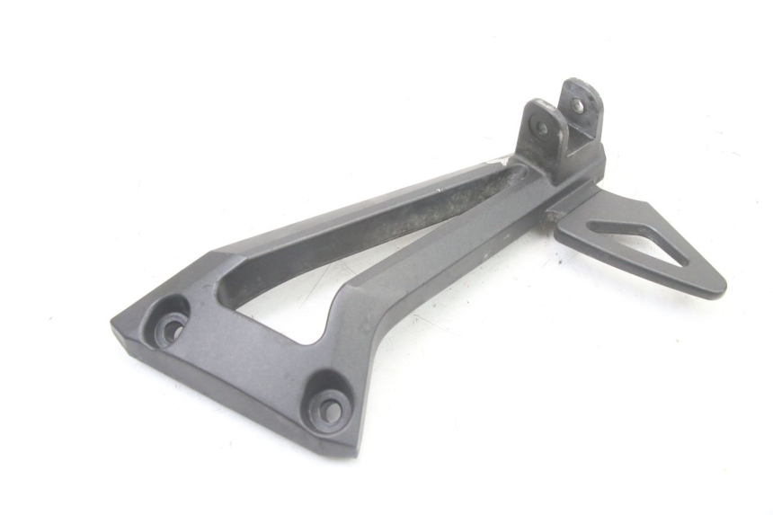 photo de FUSSRASTEN HALTEPLATTEN HINTEN RECHT YAMAHA FZ6 FAZER S2 600 (2007 - 2011) - Zoom auf Gebrauchszustand