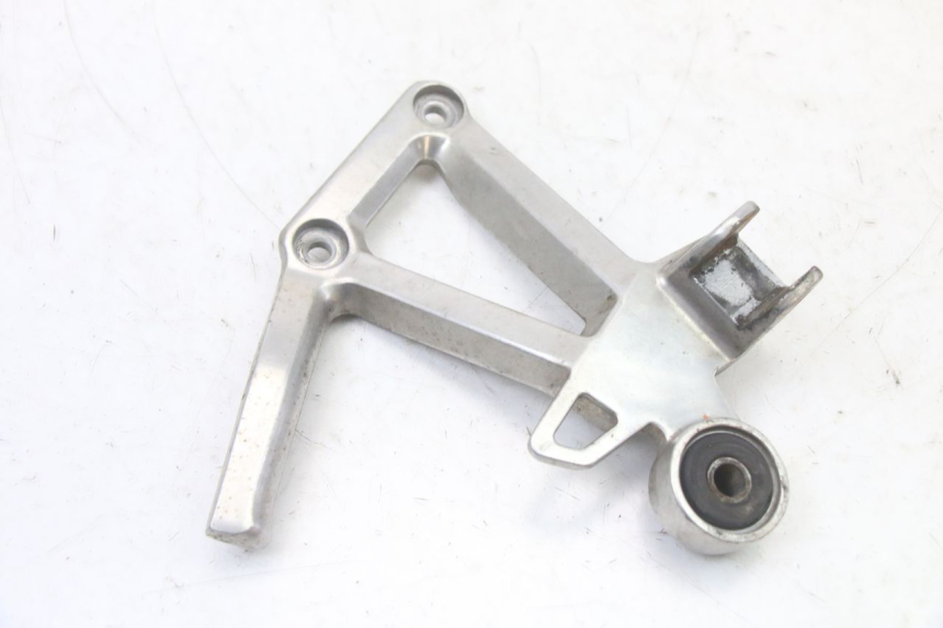 photo de FUSSRASTEN HALTEPLATTEN HINTEN RECHT YAMAHA FZS FAZER 600 (2001 - 2003) - Detailansicht des Bauteils