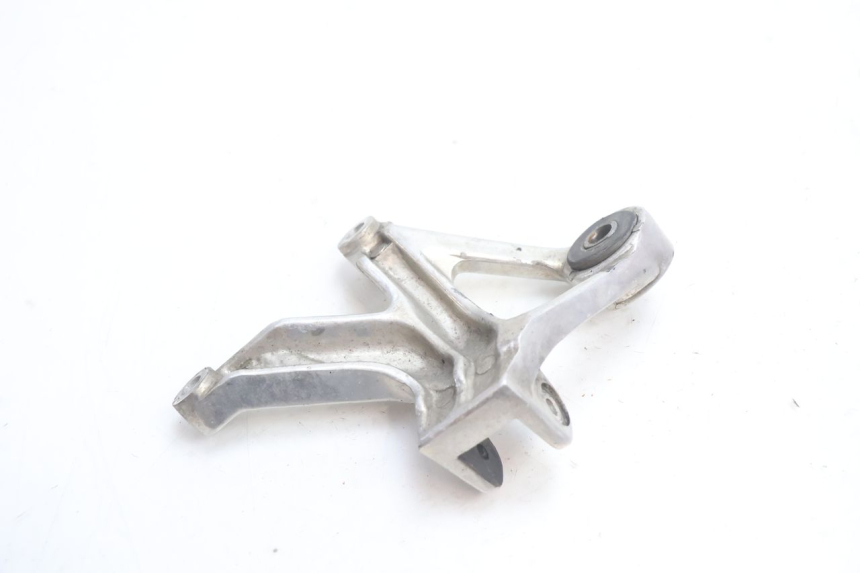 photo de FUSSRASTEN HALTEPLATTEN HINTEN RECHT YAMAHA YZF R GENESIS 750 (1993 - 1998) - Alternative Perspektive