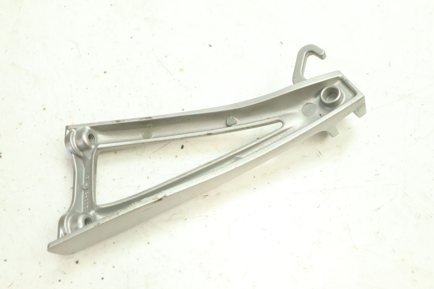 photo de FUSSRASTEN HALTEPLATTEN HINTEN RECHT YAMAHA YZF R6 600 (2008 - 2009) - Alternative Perspektive