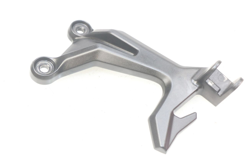 photo de RECHTE HINTERE FUßRASTENHALTERUNG KAWASAKI Z 650 (2016 - 2019) - Zoom auf Gebrauchszustand